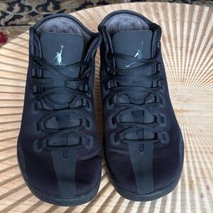 Nike Jordan Reveal “Triple Black” Sneakers